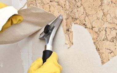 Як зняти старі шпалери зі стін