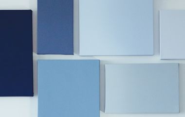 Як повісити картину без цвяхів на шпалери Як повісити картину без цвяхів на шпалери