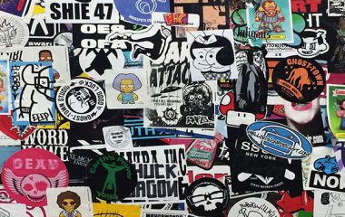 Як відрізнити якісну наклейку на стіну від низькоякісної