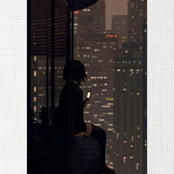 Аніме дівчина з телефоном на балконі