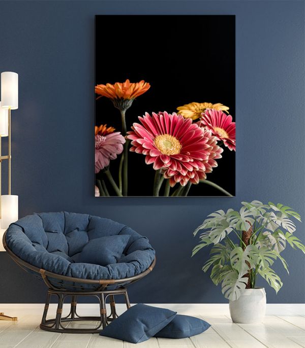 Картина Квіти на чорному фоні Картина Квіти на чорному фоні