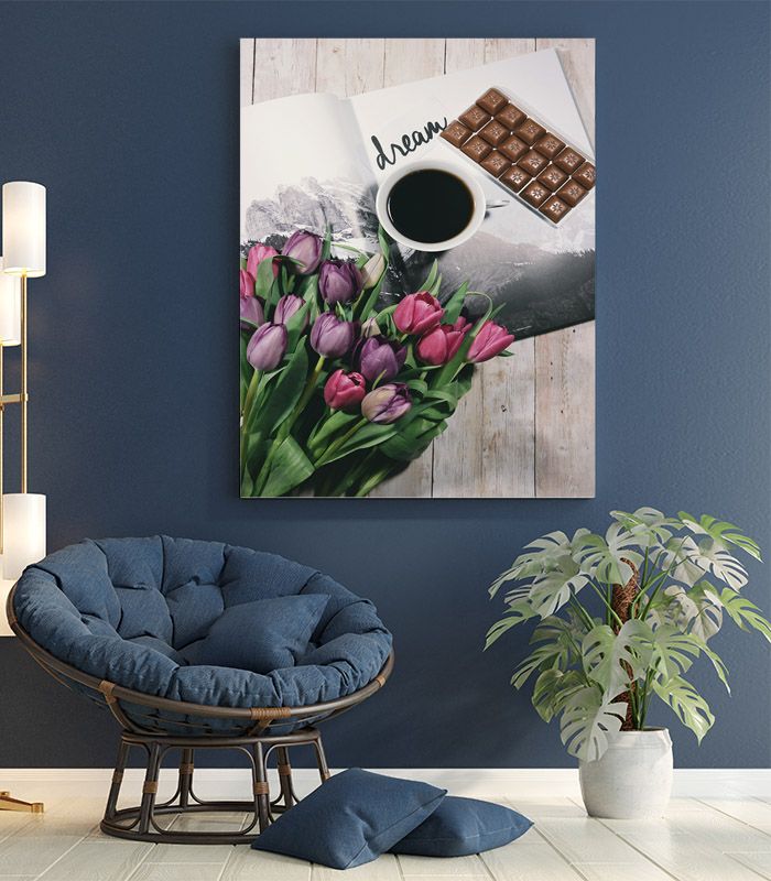 Картина кава з шоколадом та квітами