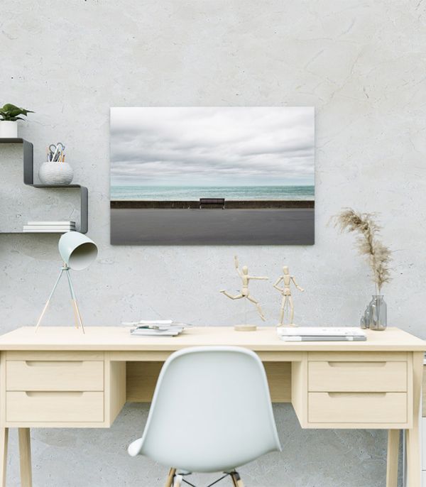 Картина самотня лавка