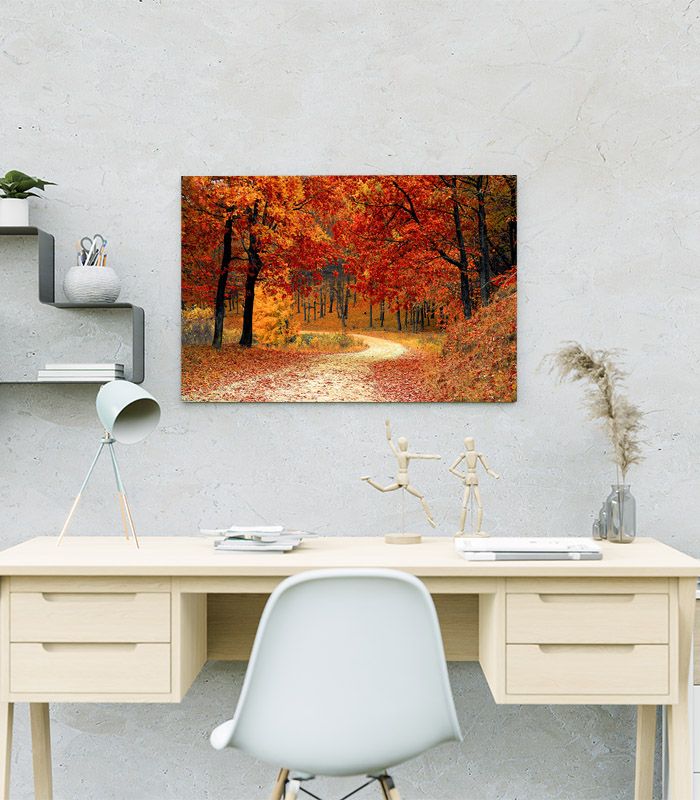 Картина у осінньому лісі